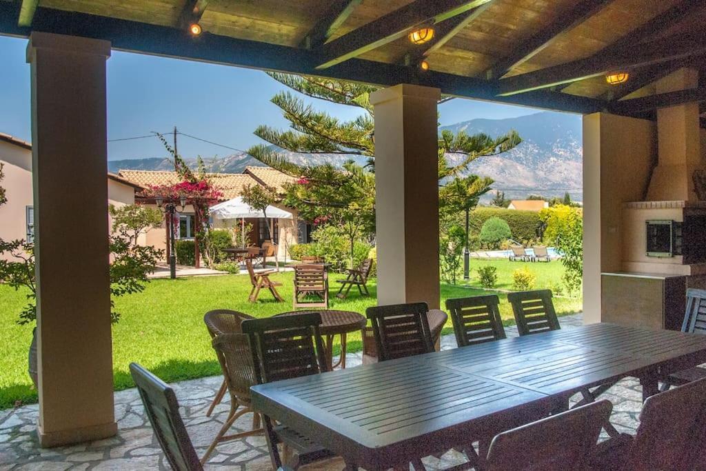 Villa Loukia Spartià Exterior photo